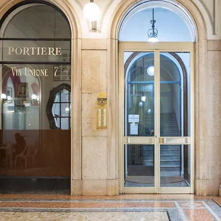 Heart Milan Apartments Duomo Missori Exterior photo